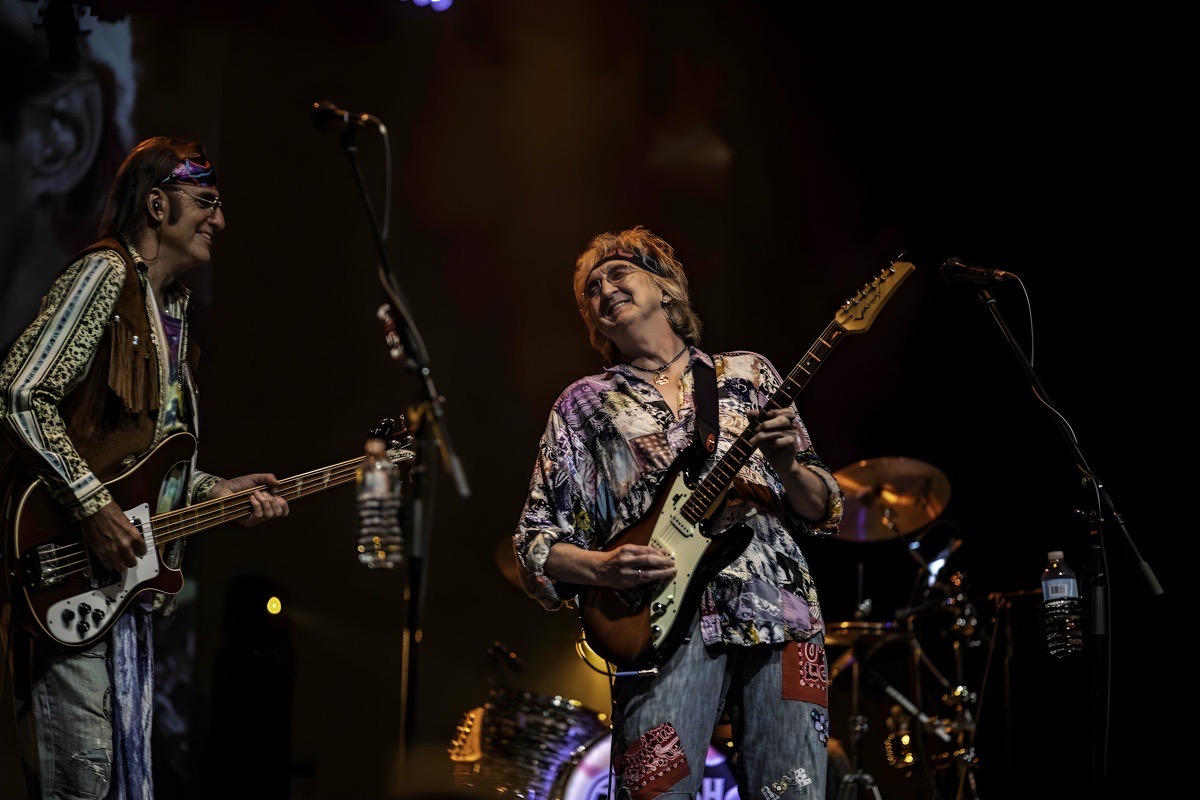 The British Invasion Years — bob and lee laughing onstage